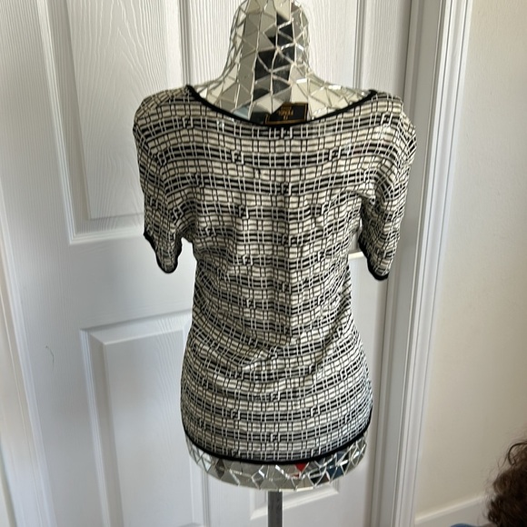 Fendi Vintage Black and Off White Knit Top and Cardigen Authentic 44 - Picture 6 of 12